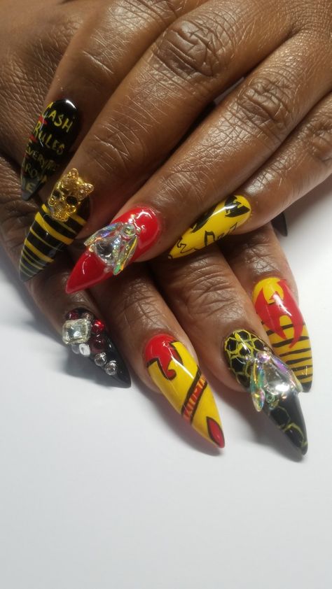 Wu-Tang killer bees themed nail art By SauceC Nailz Wu Tang Nails, Bee Nail Art, Themed Nail Art, Bee Nails, Wu Tang, Art Nails, Bee Theme, Urban Art, Hair Ideas