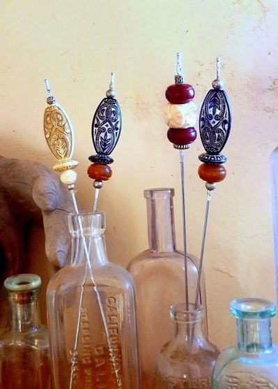 Use Parts From a Broken Umbrella to DIY These Ornamental Beaded Sticks Hat Pins Diy, Broken Umbrella, Beginner Crafts, Plant Jewelry, Antique Hats, Diy Hat, Painted Sticks, Stick Pins, Rustic Gardens