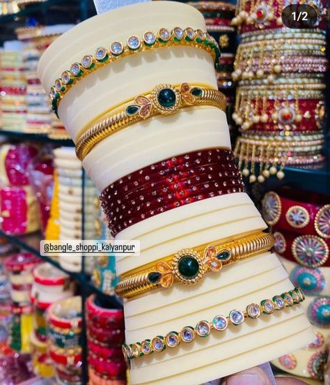 Rajputi Bangles Design, Rajputi Bangles, Rajput Jewellery, Wedding Packing, Rajasthani Bride, Rajasthani Dress, Rajputi Jewellery, Unique Bridal Jewelry, Rajputi Dress