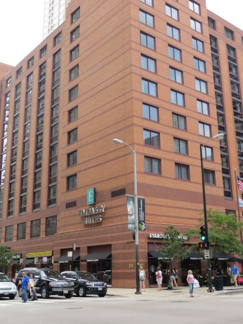 Embassy Suites Chicago Hotel Review | Family Suites in Chicago Chicago Hotel, Magnificent Mile, Visit Chicago, Embassy Suites, Chicago Hotels, Comfy Bedroom, Lake Shore Drive, Millennium Park, City Vacation