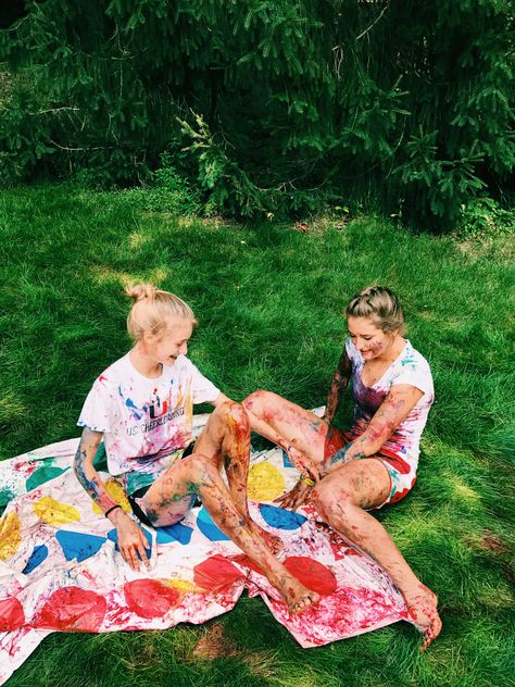 messy paint twister!!! Twister With Paint, Summer Vibe Paintings, Paint Twister Aesthetic, Twister Aesthetic, Messy Twister, Paint Twister, Summer Bucket List For Teens, Summer Routine, Summer Vibes Friends