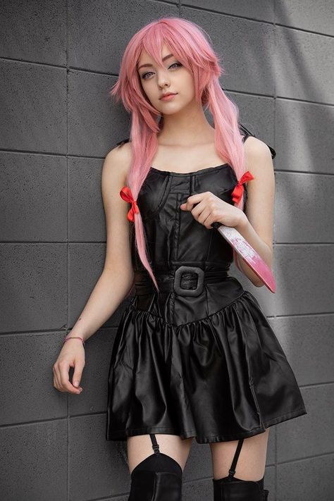 yuno gasai from mirai nikki cosplay by instagram.com.gixda. photo by Rovbert skayal #yunogasaicosplay #mirainikki #cosplayclass #cospalygirl Female Cosplay Ideas, Yuno Cosplay, Yuno Gasai Cosplay, Gasai Yuno, Tokyo Ghoul Cosplay, Yuno Gasai, Cosplay Kawaii, Kawaii Cosplay, Cosplay Characters