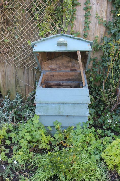 Composters, Diy Compost, How To Make Compost, Nest Box, Vegetable Bed, Garden Makeover, Wildlife Gardening, School Garden, How To Attract Birds