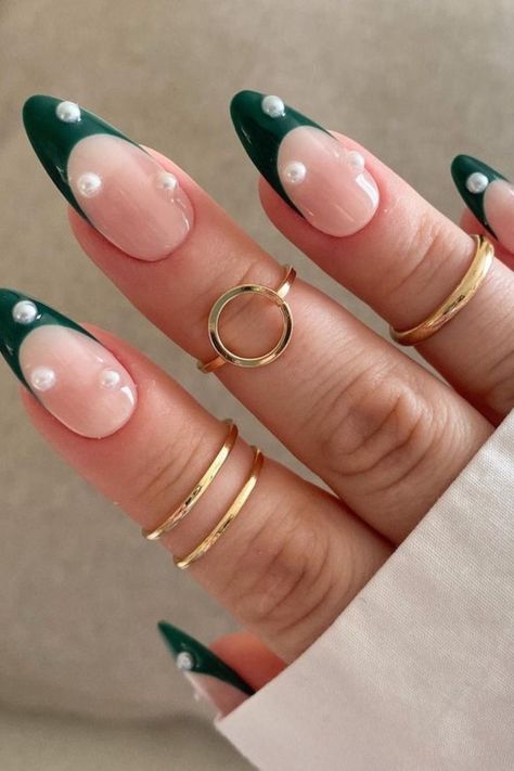 Emerald Green Nails With Pearls, Green French Tip Nails With Pearls, Dark Green Nails With Pearls, Green French Tip Nails Christmas, Pearl Press On Nails, December Birthday Nails Acrylic, Forest Green Nails Christmas, Trendy Almond Nails Winter, Christmas Nails With Pearls