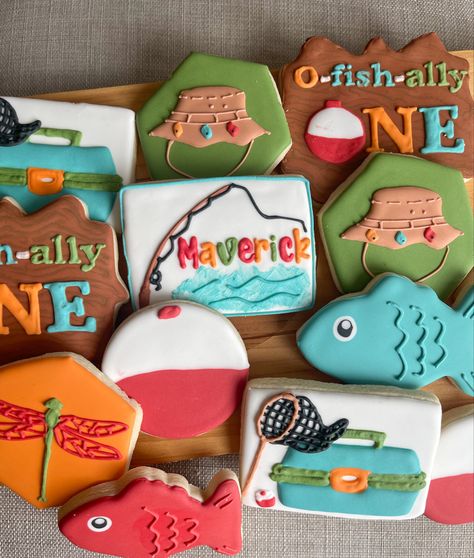 Ofishally One Birthday Cookies, O Fish Ally One Birthday Cookies, Fishing First Birthday Cookies, Gone Fishing Cookies, Fishing Themed Cookies, Bobber Cookies Decorated, Fishing Cookies Decorated, The Big One Fishing Birthday Cookies, Fish Cookies Decorated