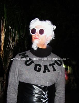 Homemade Mugatu Costume: My girlfriend made this Homemade Mugatu Costume for me about 3 hours before our Halloween party. It came out awesome and got a lot of compliments.   She Geek Halloween Costumes, Ironic Halloween Costume, Halloween Costumes Men Funny, Mugatu Costume, Zoolander Costume, Nostalgic Costumes, Funny Mens Costumes, Mugatu Zoolander, 90s Halloween Costumes