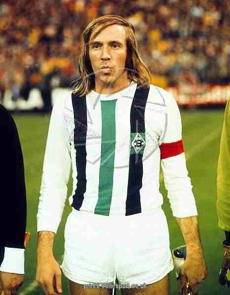 Gunter Netzer of Borussia Monchengladbach in 1973. Gunter Netzer, 1970s, Football, Sports, Quick Saves, American Football