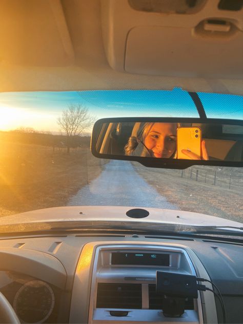 Car Photo Aesthetic, Rearview Mirror Aesthetic, Rear Mirror Photography, Rearview Mirror Painting, Rear View Mirror Picture, Read View Mirror Decor Car, Aesthetic Driving, Sunset In Rearview Mirror, Mirror Picture