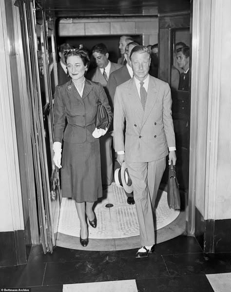 Wedding Morning Suits, Edward Windsor, Pitti Uomo Street Style, Duke Of Windsor, Spectator Shoes, Duchess Of Windsor, Astoria Hotel, Wallis Simpson, Edward Viii