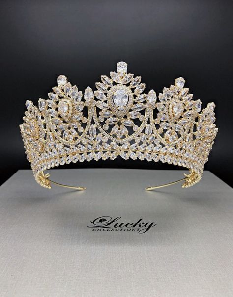 Big Crowns For Quinceanera, Crown For Quince, Quinceanera Surprise Dance Outfits, Crowns For Quinceanera, Crown Quinceanera, Quince Crowns, Surprise Dance Outfits, Quince Crown, Quinceanera Tiaras