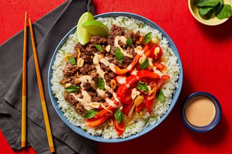 Beef Gochujang, Gochujang Mayo, Korean Style Beef, Beef Bowl Recipe, Thai Basil Beef, Recipe Korean, Blue Apron Recipes, Beef Bowls, Fresh Recipes