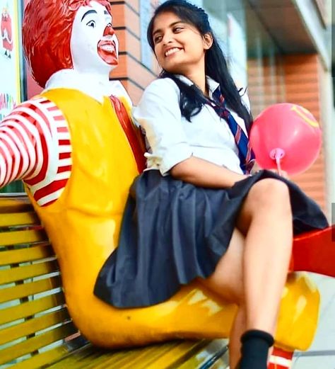 Punjabi Actor, Lover Fashion, Dress School, Girls Status, Mc Donald, Perfect Girl, Hot Women Dress, Girls Dpz, Beautiful Smile Women