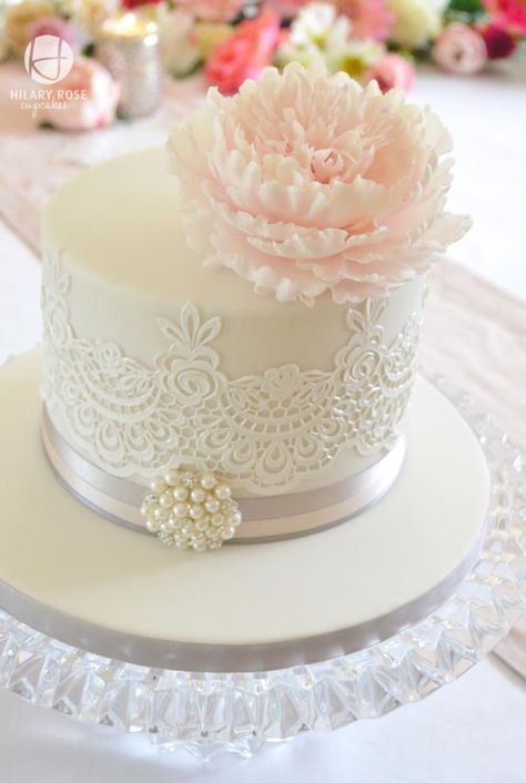 Peony Cake, Single Tier Cake, Cake Flower, Favourite Flowers, Cake Lace, Wedding Cakes Vintage, Elegant Cakes, Gorgeous Cakes, Tiered Wedding Cake