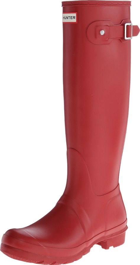 PRICES MAY VARY. Unique latex dipped construction provides a seamless waterproof shell Woven nylon lining Cushioned footbed with sponge-comfort Please note: the buckle on this boot is decorative and should not be used as an aid to pull on the boot Natural rubber outsole Enjoy the Original Tall Classic red rain boot from Hunter, offered in an array of darling colours. Featuring the Hunter Original tread pattern, and a comfortable polyester lining, this classic waterproof boot is perfect for wet w Red Rain Boots Outfit, Red Hunter Boots, Womens Hunter Boots, Red Rain Boots, Hunter Logo, Red Rain, Snow Boot, Wellington Boots, Warm Socks