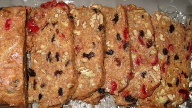 Granmama's Uncooked (No Bake, No Cook) Fruitcake Recipe - Food.com No Bake Fruit Cake Recipe, No Bake Fruit Cake, Icebox Fruit Cake Recipe, Fruit Cake Recipe, Box Cakes, Fruit Cake Cookies, Cake Light, No Cook, Fruitcake Recipes