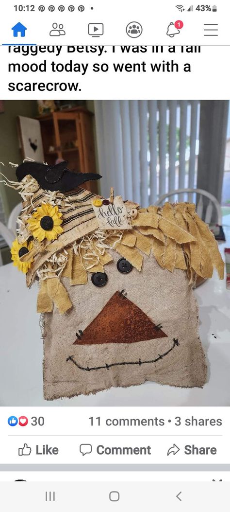 Fabric Fall Crafts, Scarecrow Sewing Pattern, Grace And Tattered Lace, Fall Fabric Crafts, Fall Pillows Diy, Fall Primitives, Primitive Fall Crafts, Fall Crafts Decorations, Primitive Scarecrows