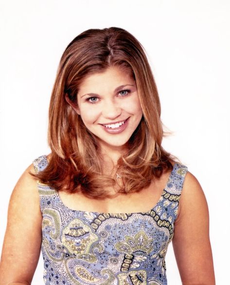 Topanga Haircut, Cher Horowitz Hair, Topanga Hair, Danielle Fishel, Side Swept Hairstyles, Really Short Hair, Haircut Inspiration, 90s Looks, Boy Meets World