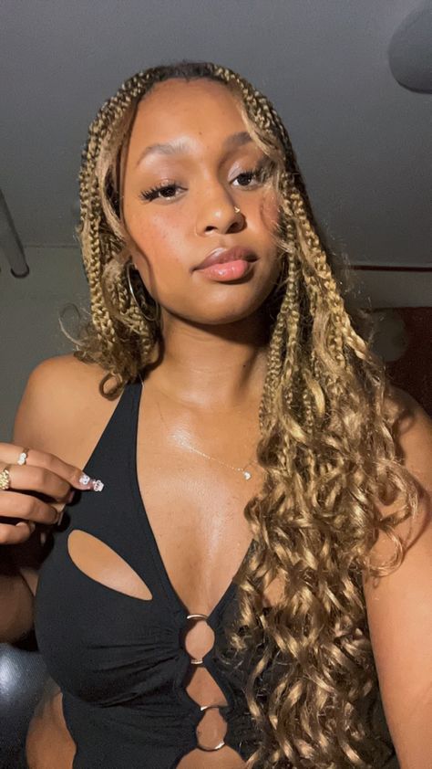 Caramel Braids, Honey Blonde Braids, Blonde Box Braids, Blonde Braids, Honey Colour, New Hair Colors, Black Braids, Box Braids Hairstyles, Braids Hairstyles