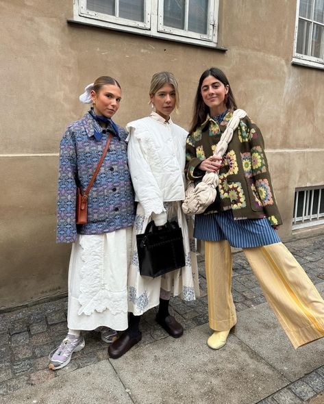 Rita Montezuma (@ritamontezuma) • Fotos y vídeos de Instagram Outfits With Friends, Rita Montezuma, Fashion Major, Money Clothes, Copenhagen Street Style, Blogger Street Style, 2024 Outfits, Happy Faces, Montezuma