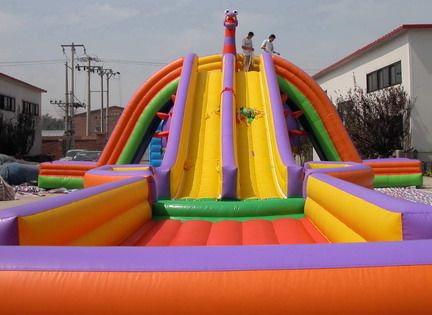 Jumping Castle Party Ideas, Obstacle Course Party, Holi 2024, Jump Party Invitations, Jumping Castle, Castle Party, Sonic Birthday Parties, 17 Birthday, Obstacle Courses