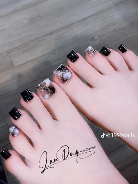 Nail Mong Chan, Mau Mong Chan, Mau Nail Chan, Foot Nails Design, Nail Chan, Nail Designs Toenails, Feet Nail Design, Dragon Nails, Foot Nail