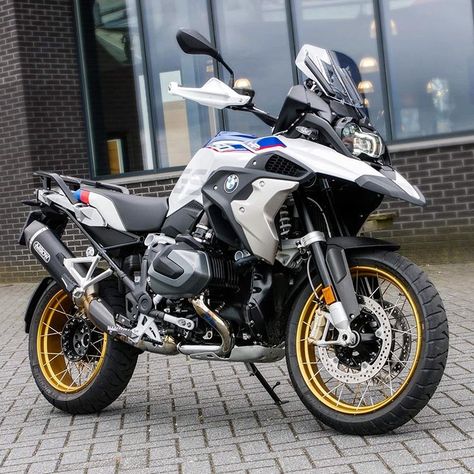 BMW R 1250 GS With Arrow Exhaust | Link to Exhaust in bio - Free shipping | #bmw #r1250gs #arrowexhaust #spiritofgs #makelifearide… Gs 1200 Bmw, Bmw Motorcycle Adventure, Bmw Adventure Bike, Trail Motorcycle, Adventure Bike Motorcycles, Bmw Motorbikes, Bmw R 1250 Gs, Bmw R1250gs, Motos Bmw