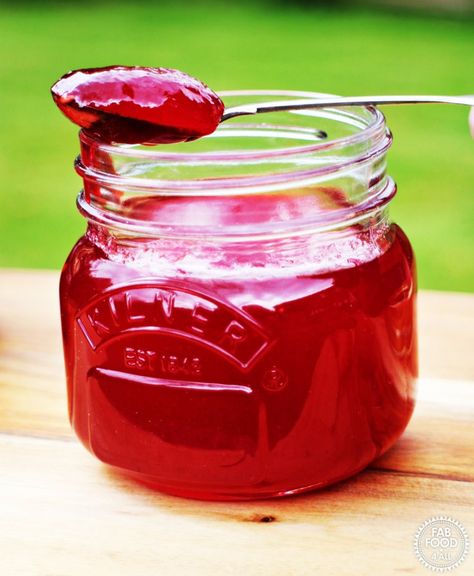 Easy Seedless Raspberry Jam Seedless Raspberry Jam Recipe, Seedless Raspberry Jam, Raspberry Jam Recipe, Canning Jam, Freezer Jam, Raspberry Recipes, Jam And Jelly, Dessert Dips, Jam Recipe