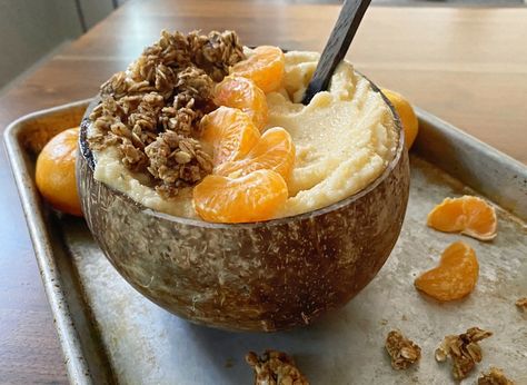 Mandarin Orange Smoothie, Orange Smoothie Bowl, Orange Creamsicle Smoothie, Creamsicle Smoothie, Orange Smoothie, Raw Foods, Orange Creamsicle, Smoothie Bowls, Eat The Rainbow