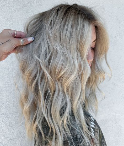 Low maintenance bright blonde with a lived in root Bright Blonde Hair With Lowlights, Bright Blonde Hair With Shadow Root, Lived In Bright Blonde, Blonde Dark Roots, Bright Blonde Hair, Blonde Hair With Lowlights, Hair With Lowlights, Blonde With Dark Roots, Shadow Root