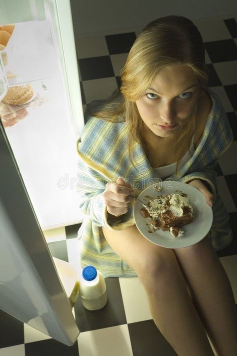 Eating Cereal Drawing Reference, Woman Eating Cake Photography, Eating Bread Pose Reference, Sitting Eating Pose Reference, Reference Photos Eating, Holding Cookie Reference, Someone Eating Cake Reference, Eating Ice Cream Pose Reference, Person Eating Popsicle Reference