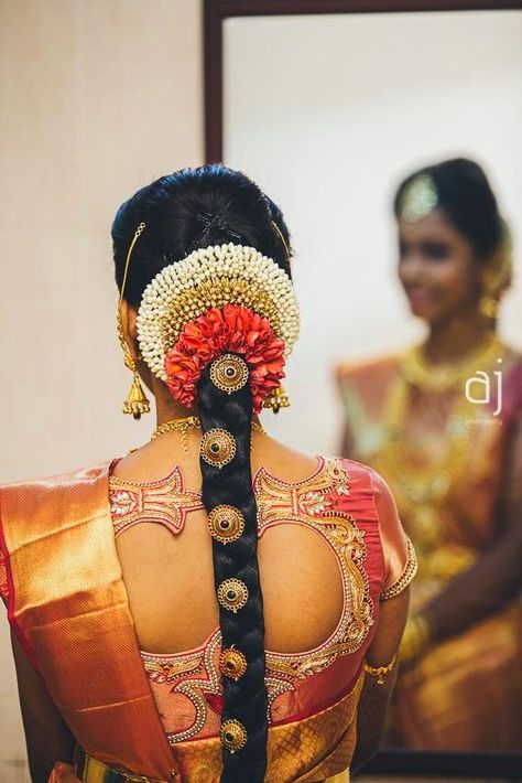 Pelli poola Jada: SouthIndian Bridal Hairstyles with flowers Jadai Billai, Pelli Poola Jada, South Indian Wedding Hairstyles, Poola Jada, Bridal Hair Decorations, Bridal Hairstyle Indian Wedding, Saree Hairstyles, Bridal Hairdo, Indian Wedding Hairstyles