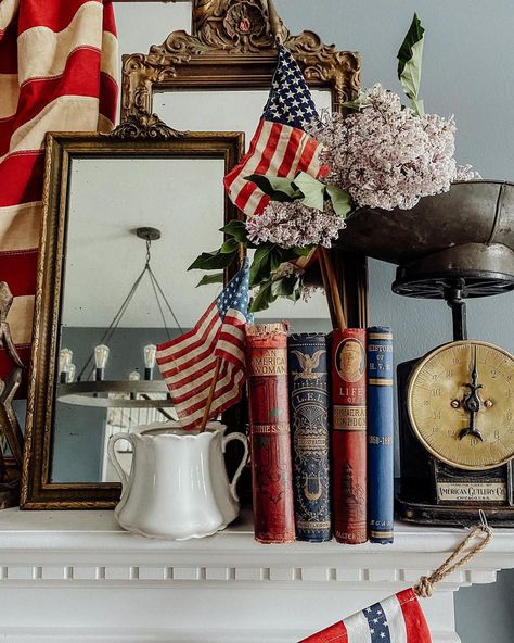 Amy Melin - Curated Modern Vintage (@thevintagebreadbox) • Instagram photos and videos American Flag Decor Living Room, American Flag Living Room, 4th Of July Vintage, Red White And Boom, Vintage Booth, Americana Aesthetic, Moody Decor, American Flag Decor, 4th Of July Decor