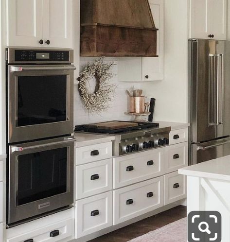 Rustic Home Interiors, Rustic Farmhouse Kitchen, Classic Kitchen, Vent Hood, Kitchen Redo, Trendy Kitchen, Kitchen Remodel Idea, Wall Oven, Range Hood