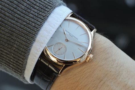 Some @laurent_ferrier goodness for the end of the weekend. This rose-gold micro-rotor will be up Monday! Simplicity Is The Keynote, Laurent Ferrier, Geneva Watch, Vintage Timepiece, Live Picture, Conceiving, Telling Time, Pocket Watches, Swiss Watches