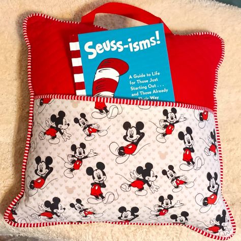 Book Pillows For Kids, Reading Pillows For Kids, Book Pillows, Flannel Rag Quilts, Reading Pillows, Patchwork Quilting Designs, Tablet Pillow, Book Pillow, Pocket Pillow