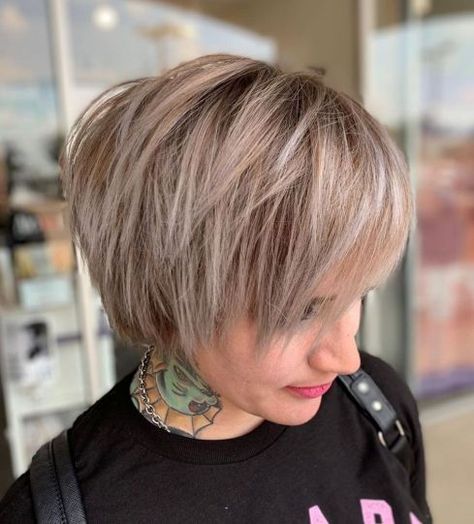 Short Layered Hairstyles For Straight Hair Kort Bob, Short Hairstyles For Fine Hair, 21 December, Hairstyles For Fine Hair, Fesyen Rambut, Teased Hair, Medium Layered Hair, Choppy Bob Hairstyles, Layered Hairstyles