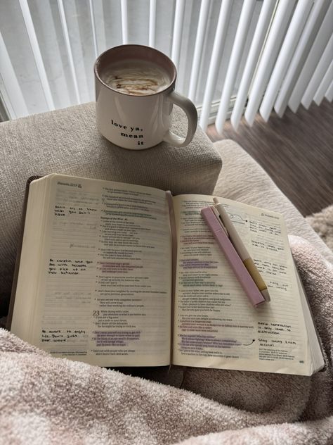 Study Bible Aesthetic, Holy Girl, Bible Pictures, Christian Bible Study, Bible Time, Bible Notes, Jesus Bible, Jesus Is Life, Study Motivation Inspiration