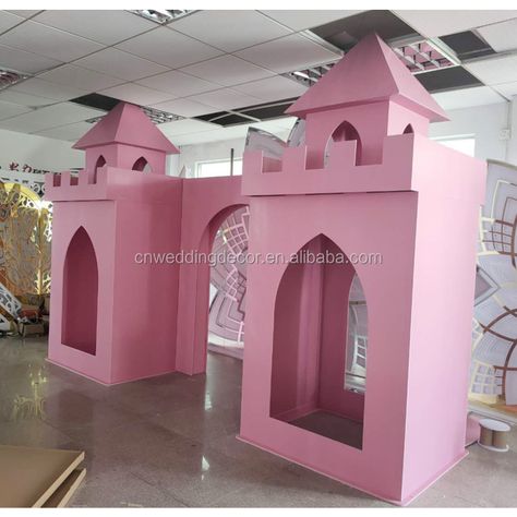 Princess Castle Backdrop, Disney Princess Theme Party, Pink Princess Castle, Arch Background, Anna Birthday Party, Acrylic Arch, Pink Baby Shower Decorations, Disney Princess Theme, Castle Party