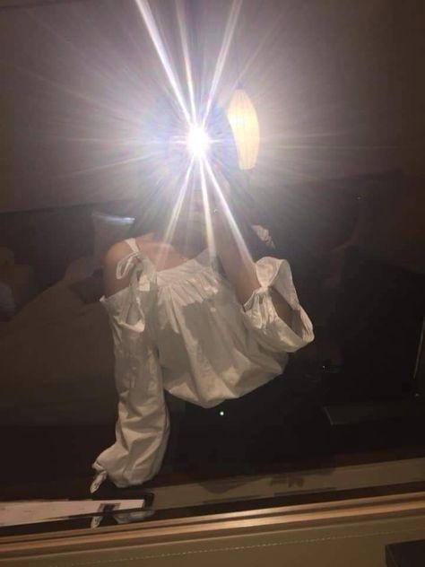 Light Mirror, Flash Light, Flash, Mirror Selfie, Mirror