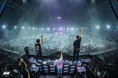 W&W, Timmy Trumpet & Will Sparks Release Killer Collaboration “Tricky Tricky” #nowplaying #listenlive #dnb #newmusic #edm #party #house #producer #radio #tunein #soundcloud  #macsummermusic Will Sparks, Edm Party, Festivals Around The World, Party House, Edm Festival, Summer Music, New Music, Around The Worlds, Festival