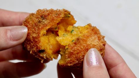 Butternut Squash Croquettes Recipe - VICE Squash Croquettes, Crab Fried Rice Recipe, Turkey Sides, Munchies Recipes, Best Food Gifts, Croquettes Recipe, Cheese Course, Veggie Dinner, Butternut Squash Recipes