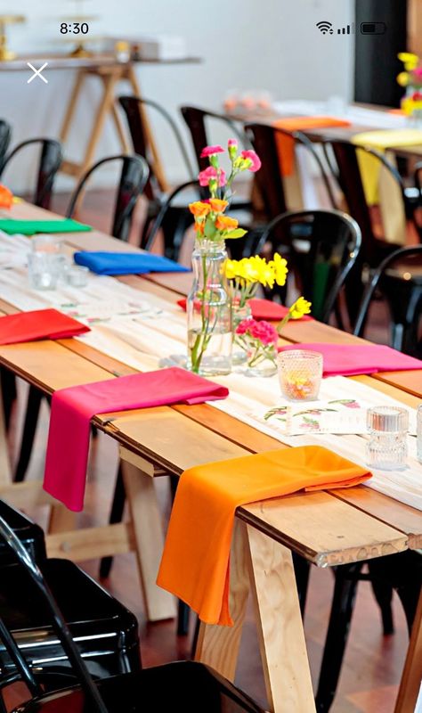 Vibrant Summer Wedding Colors, Colorful Table Setting Wedding, Colorful Wedding Tablescape, Memphis Decor, Womens Event, Monochrome Party, Colorful Tablescapes, Colorful Party Decorations, Bright Table