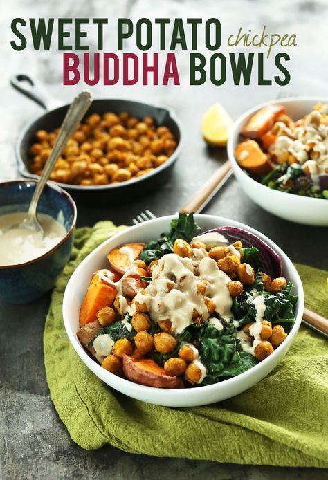 30 minute CHICKPEA Sweet Potato BUDDHA Bowls! A complete meal packed with protein, fiber and healthy fats with a STELLAR Tahini Lemon Maple Sauce! #vegan #glutenfree #healthy #minimalistbaker Chickpea Sweet Potato, Maple Sauce, Potato Chickpea, Chick Pea, Minimalist Baker, Buddha Bowls, Crispy Chickpeas, Salad Pasta, Buddha Bowl