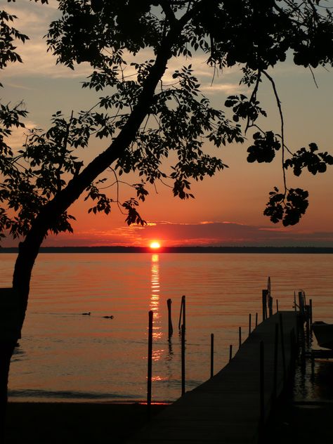 Minnesota Sunset Lake Sunset Photography, Minnesota Aesthetic, Minnesota Lakes, Find Aesthetic, Beach Sunset Wallpaper, Sunset Lake, Scenery Pictures, Lake Sunset, Flawless Beauty