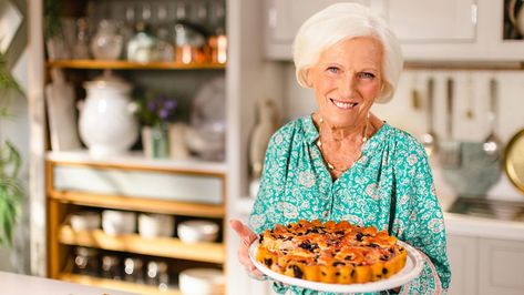 Mary Berry Pear And Blueberry Galette, Blueberry Galette Recipe, Mary Berry Cooks, Tuscan Chicken Recipe, Creamy Chicken Dish, Blueberry Galette, Mary Berry Recipe, Slow Roasted Tomatoes, Berry Recipes