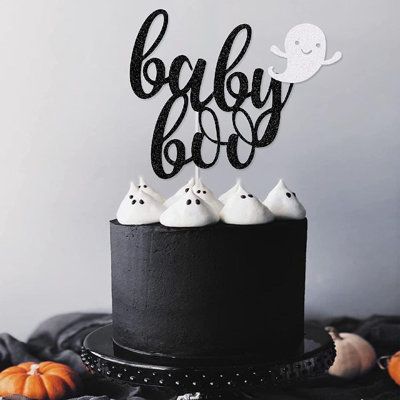 Black Gender Reveal Cake, Gothic Baby Shower Cake, Spooky Baby Shower Cake, Ghost Baby Shower Ideas, Black Baby Shower Ideas, Spooky Baby Shower Ideas, Halloween Baby Shower Cake, Halloween Baby Shower Decorations, Halloween Shower Ideas