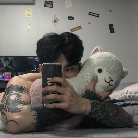 Become Best Version Of Yourself, Handsome Asian Men, Hot Asian Men, Boy Tattoos, Cute Asian Guys, Best Version Of Yourself, Aesthetic Guys, Attractive Guys