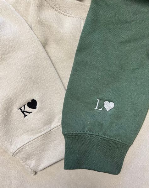 Custom embroidered sweatshirt or hoodie with sleeve initials and heart. These couple's shirts make a great anniversary gift for him, gift for your girlfriend or boyfriend. These minimalist sweatshirts are the perfect wedding gift or anniversary gift.  If you are looking for an anniversary gift for him after 1 year, or maybe just a 6 month anniversary gift for your boyfriend. These matching couple shirts are the perfect anniversary gift.  This listing is only for the custom sleeve embroidered ini Good Gifts To Get Your Boyfriend, Sweatshirts For Boyfriends, Skater Boyfriend Gifts, Gift For 6 Month Anniversary, Customized Gift Ideas For Boyfriend, 1 Year Anniversary Boyfriend Gifts, 1 Year Gift For Girlfriend, Monthly Anniversary Gifts, 4 Months Gift For Boyfriend