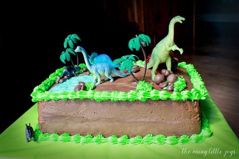 How to make a dinosaur birthday cake - The Many Little Joys Cupcakes For Kids, Dinosaur Cakes, Dinosaur Birthday Cake, Cupcake Recipes From Scratch, Dino Cake, Birthday Sheet Cakes, Dinosaur Birthday Cakes, Dinosaur Cake, Layer Cakes