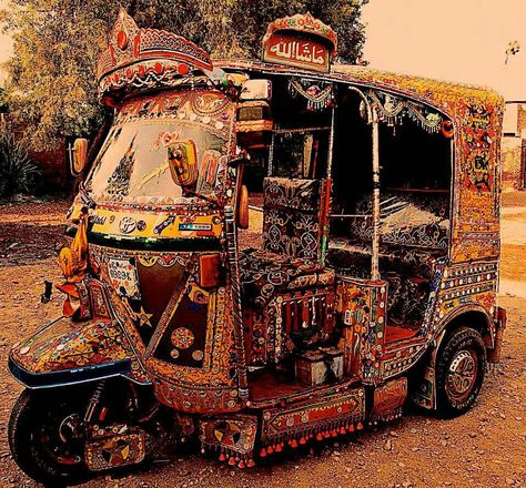 Baby taxi auto rickshaw Truck Art Pakistan, Pakistan Art, Pakistani Art, Pakistan Culture, Pakistani Culture, Pakistan Travel, Pakistan Zindabad, Heavenly Places, Goa India